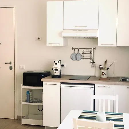 Casa vacanze Ampio E Confortevole Sabu Vicino Metro Rione Alto *